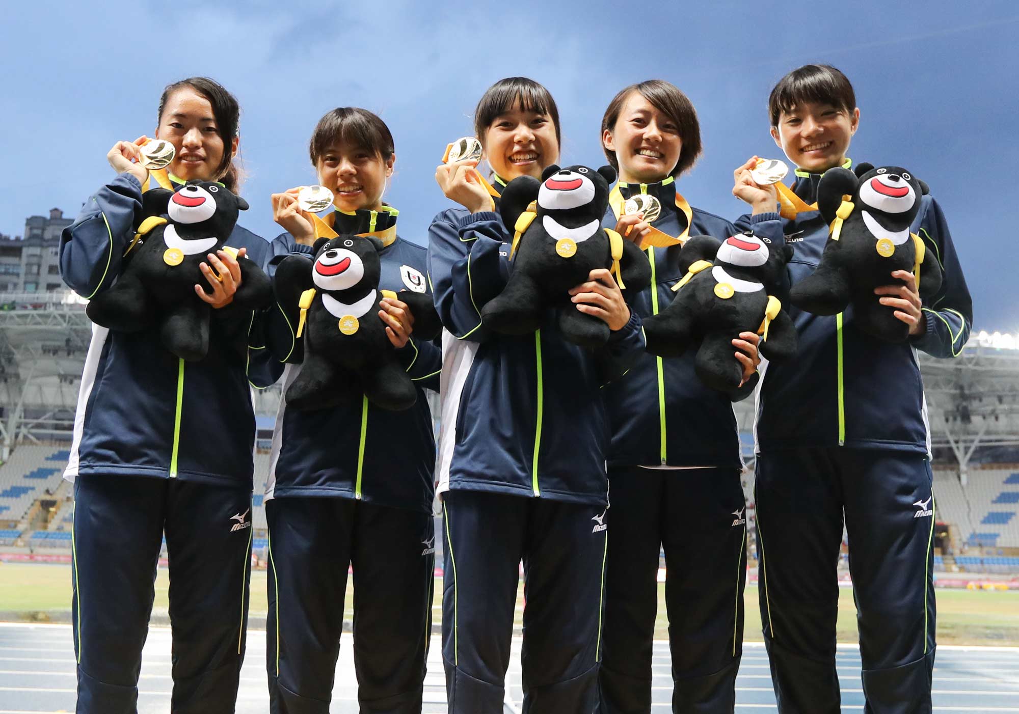 web AC4I0018 Athletics women's half marathon group JPN(gold medal)